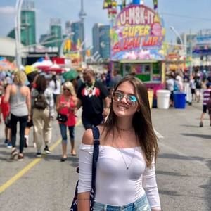 Meet your Posher, Rafaela